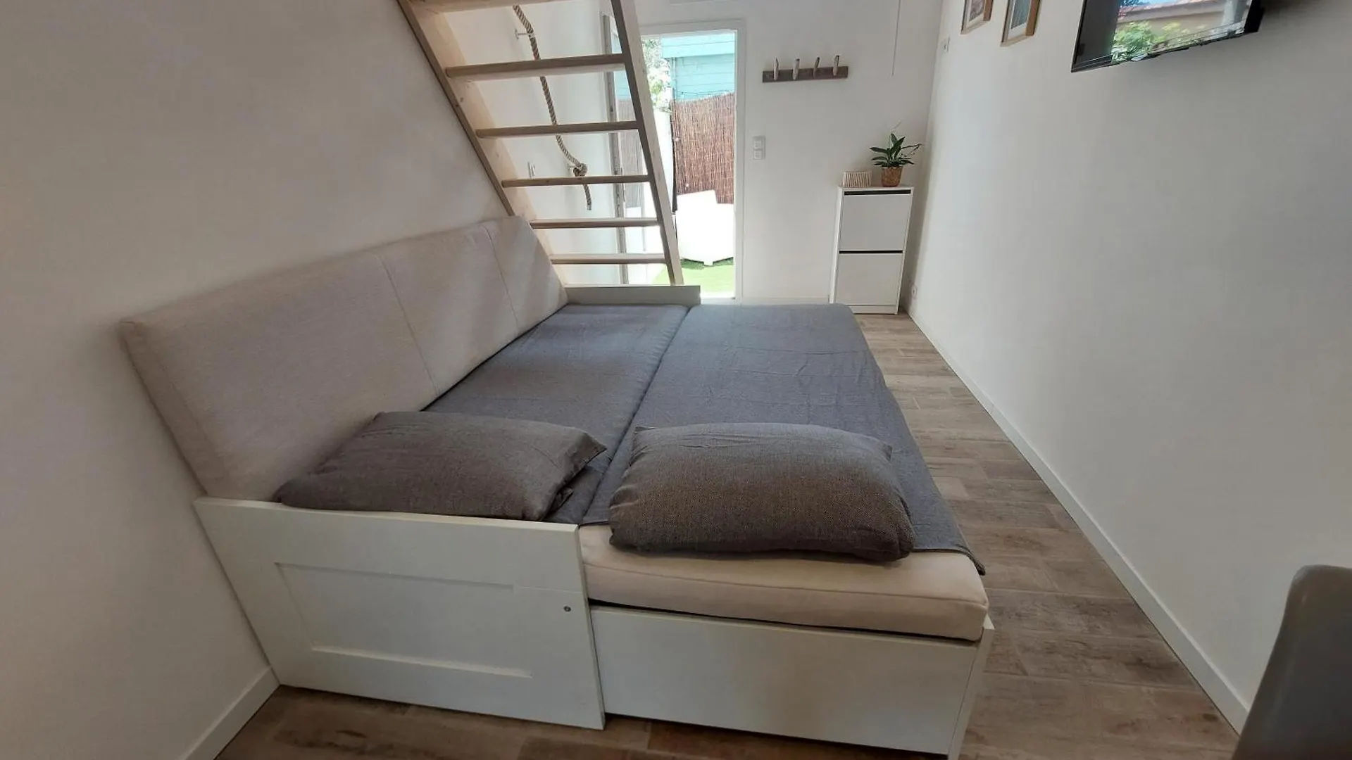 Appartement Le Studio De L'Ayguade - Plage A 100 M Hyères France
